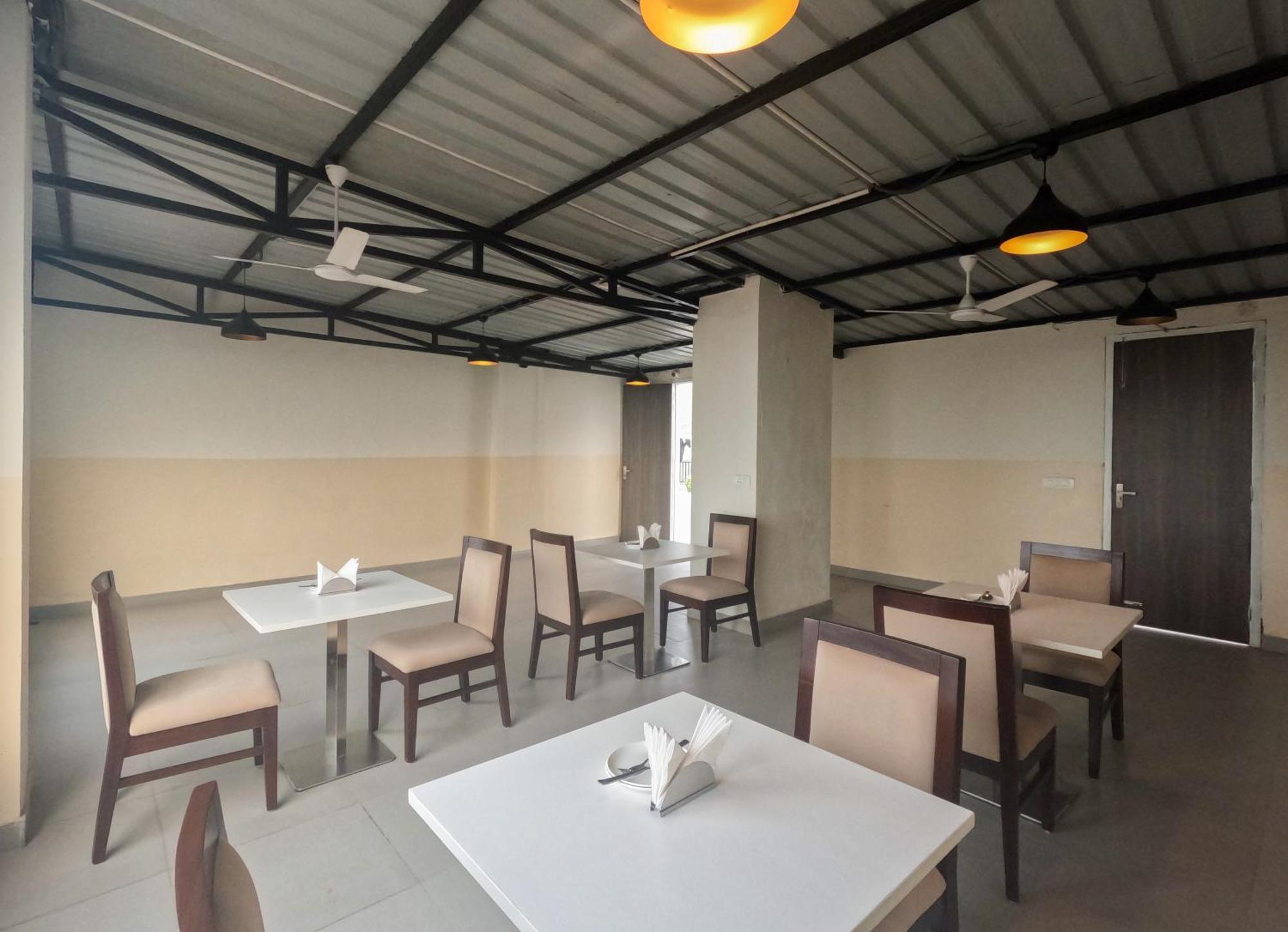 Hotel The Luxem - Behind Ibis Hotel Gurugram Gurgaon Ngoại thất bức ảnh